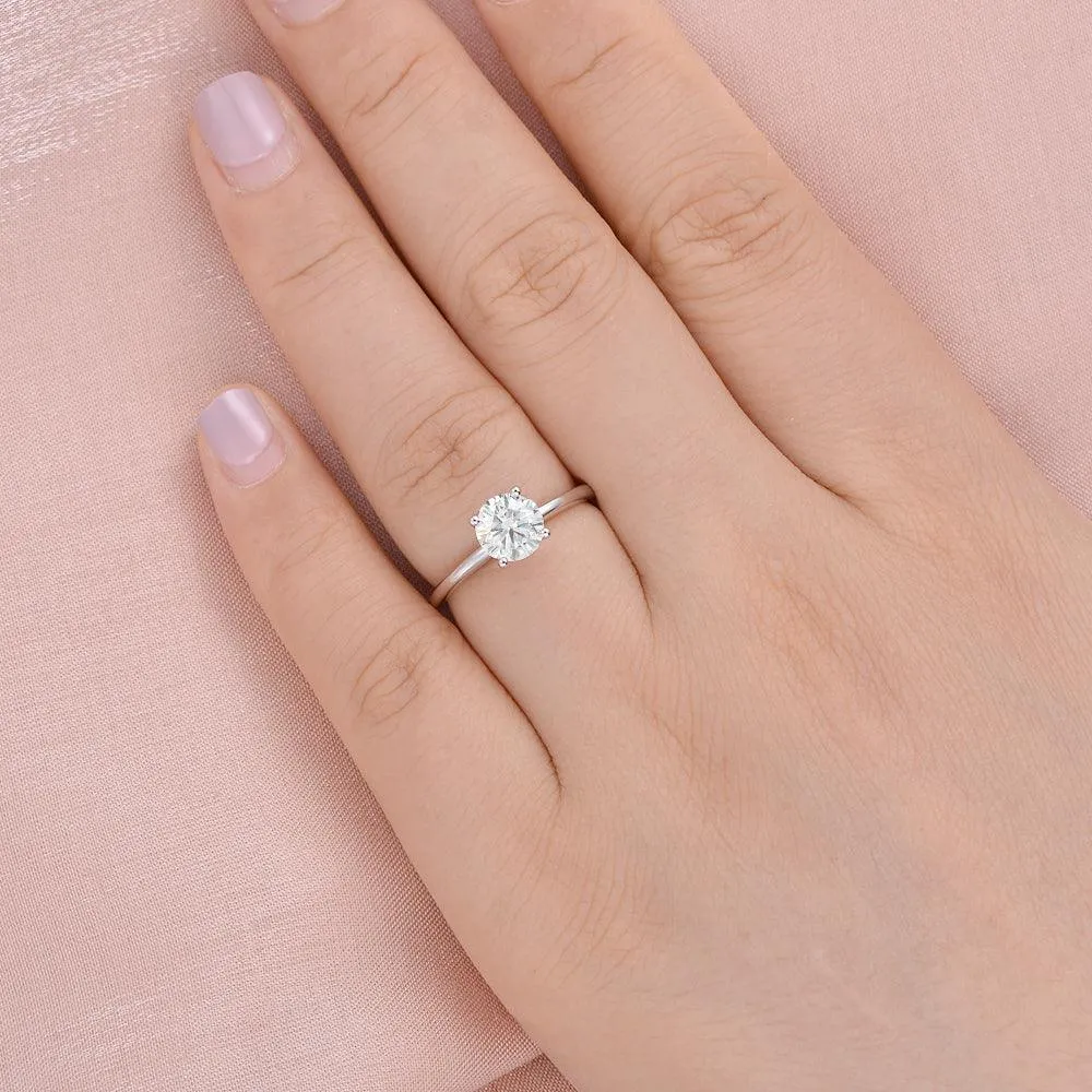 1.0ct Round Cut Moissanite Classic Solitaire Ring