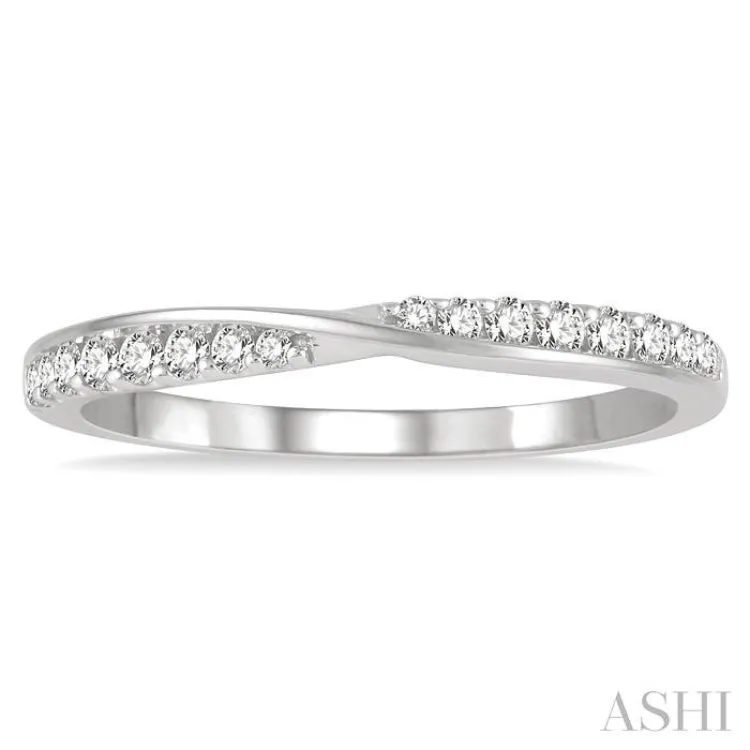 1/5 ctw Crossover Round Cut Diamond Wedding Band in 14K White Gold