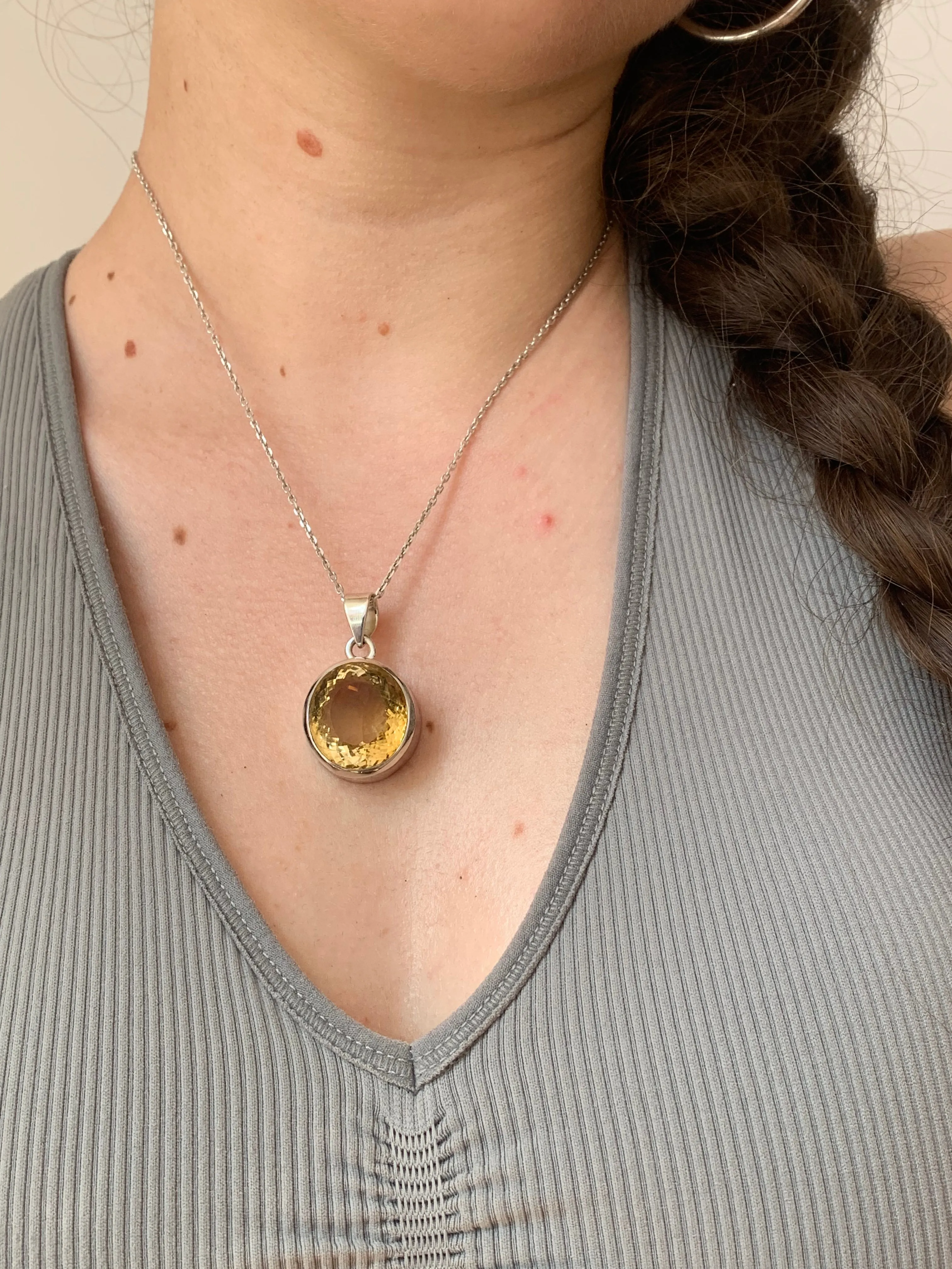 Citrine Naevia Pendant - Large Round