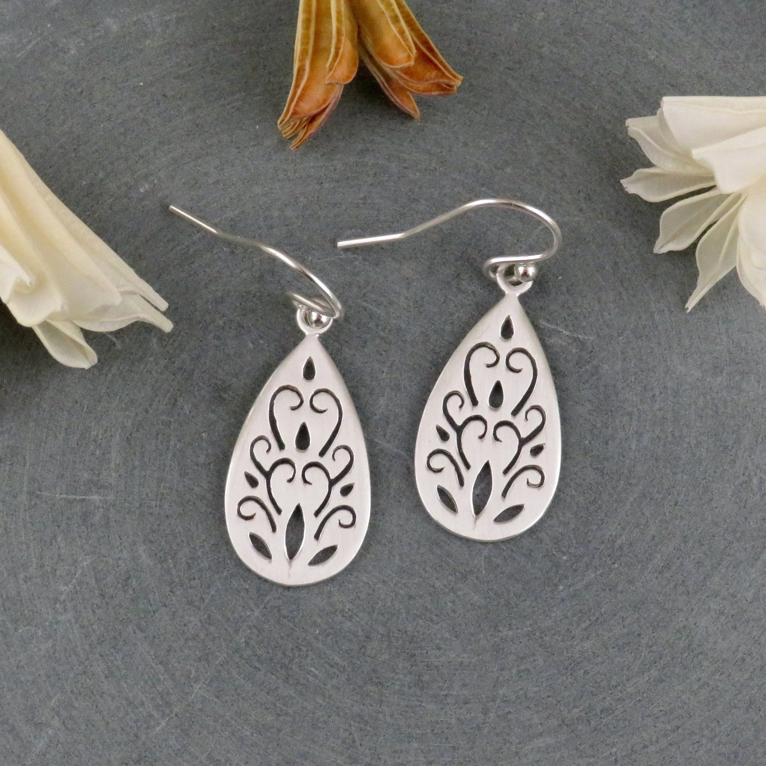 Cutout Teardrop Earrings