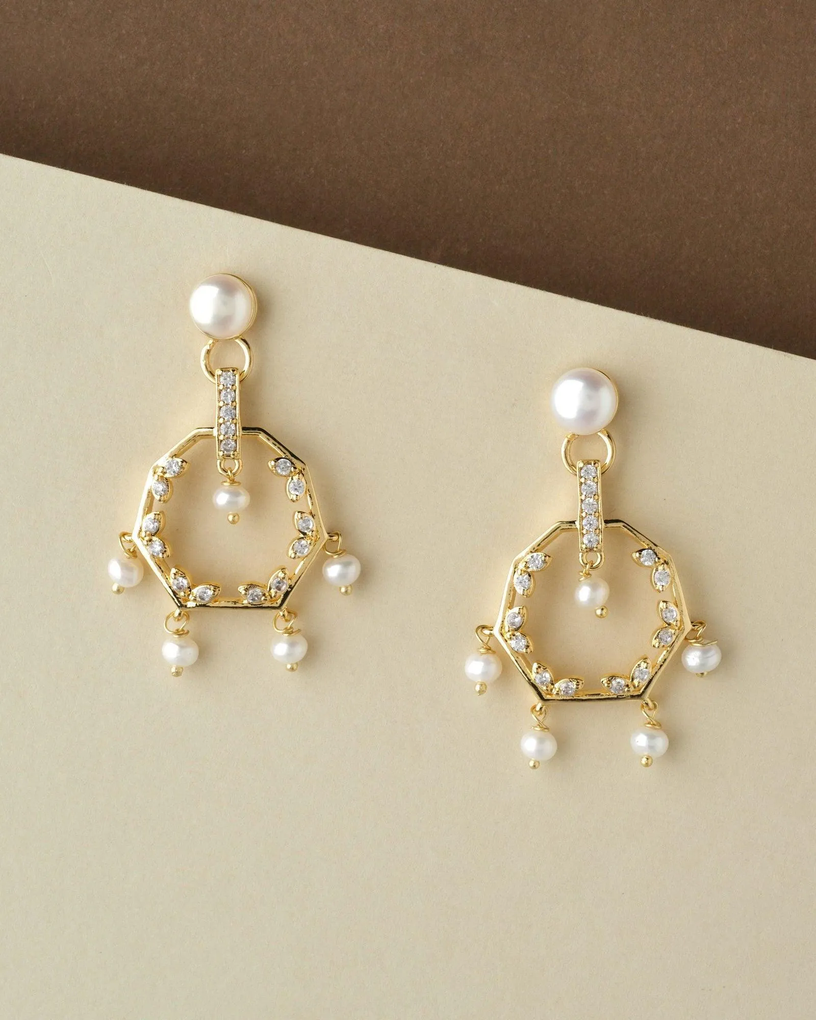 Elegant Drop Pearl Hang Earring