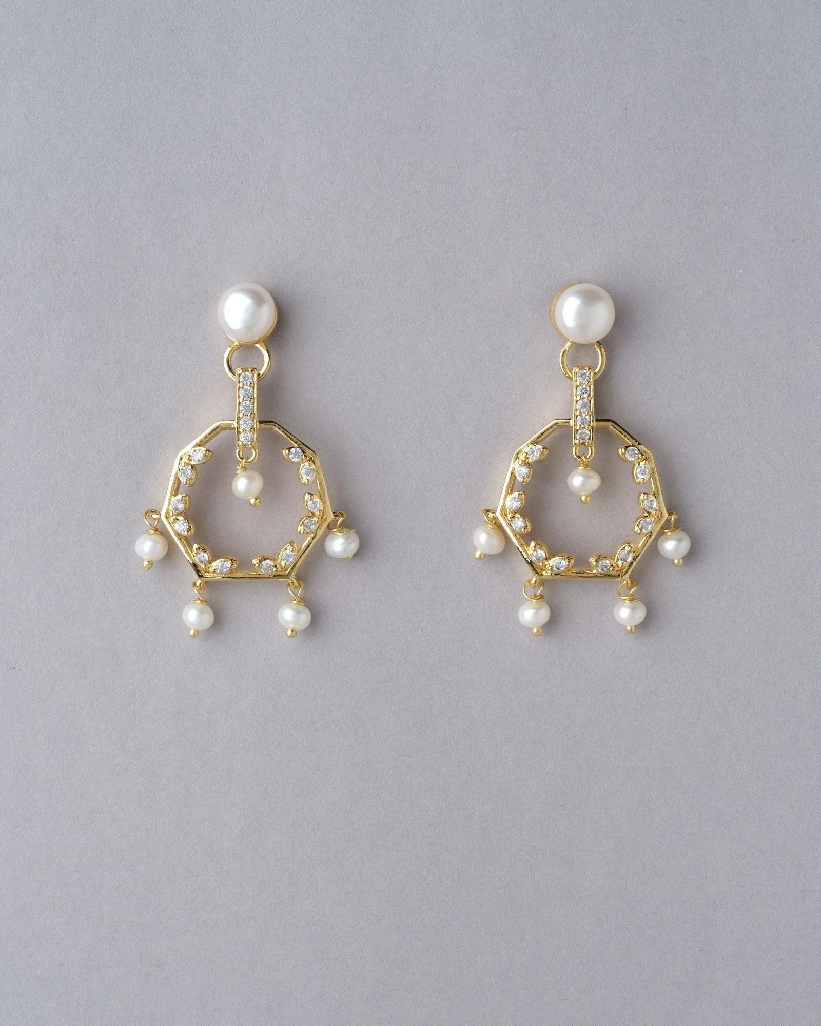 Elegant Drop Pearl Hang Earring