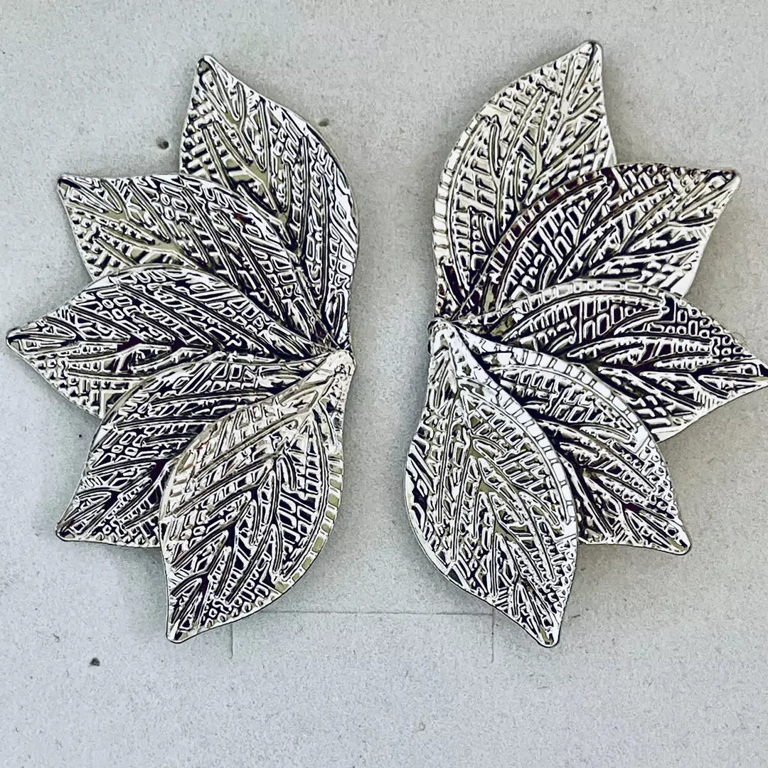 Elegant german silver flower studs