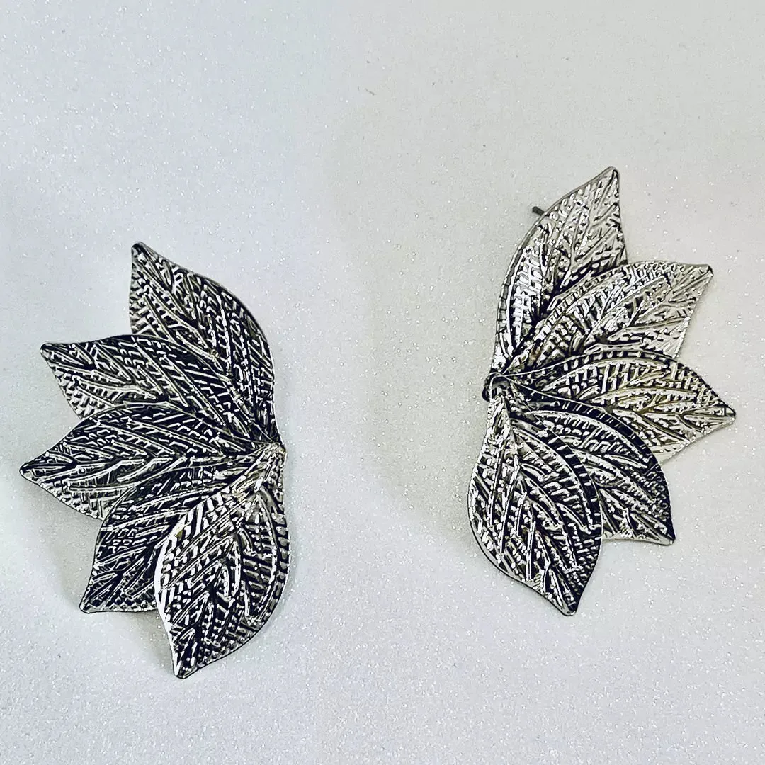 Elegant german silver flower studs