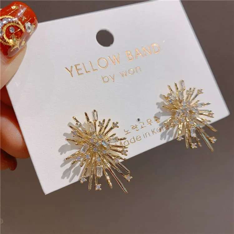 Elegant Plant Design Stud Earrings For Women