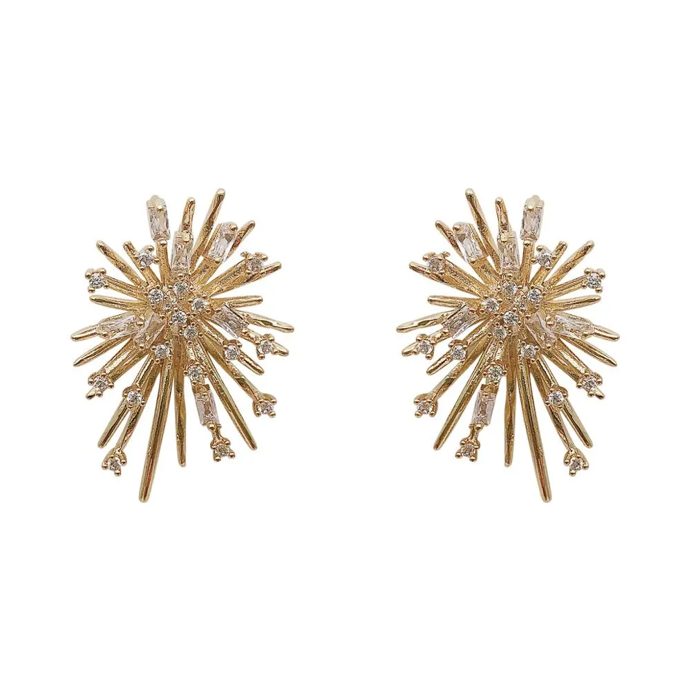 Elegant Plant Design Stud Earrings For Women