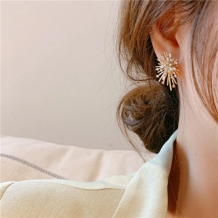 Elegant Plant Design Stud Earrings For Women