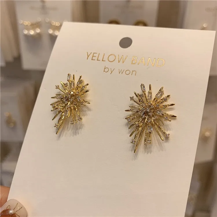 Elegant Plant Design Stud Earrings For Women