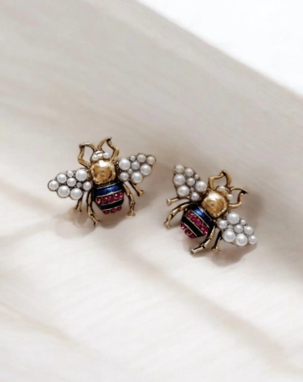 Fauna - Gold statement earrings with pearl| modern retro pearl stud earrings | bumble bee pearl golden earrings | Korean style rhinestone earrings