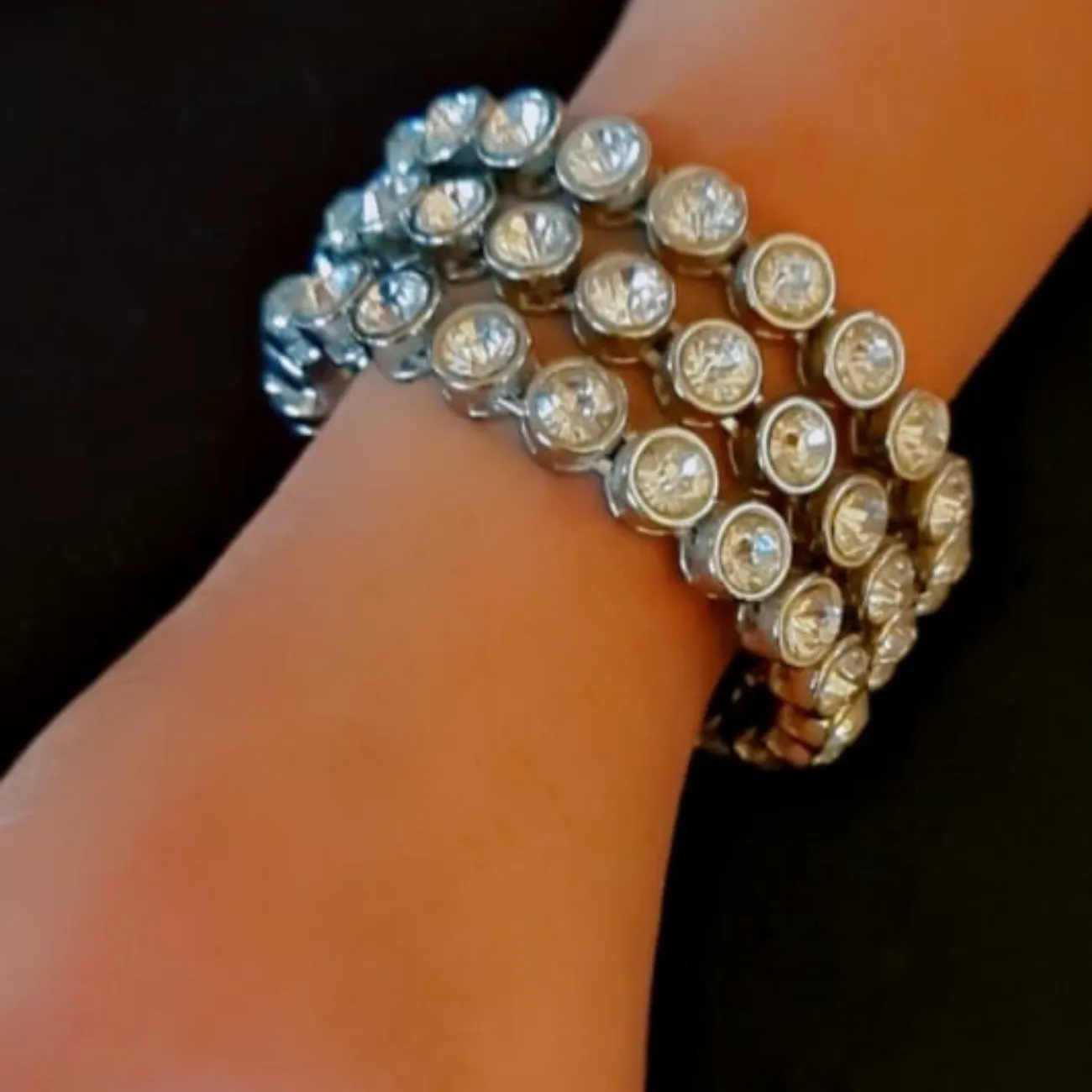 Luxurious Zinc Alloy Rhodium Plated magnetic Bracelet