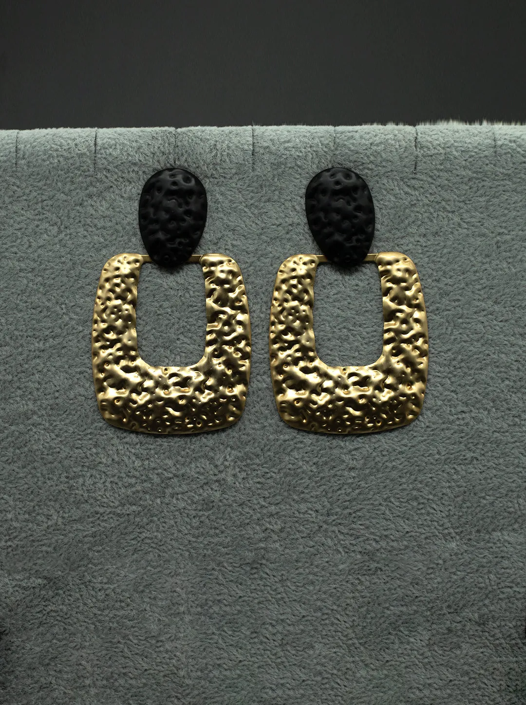 Ornaio Unique Punk Concave Convex Texture Earrings