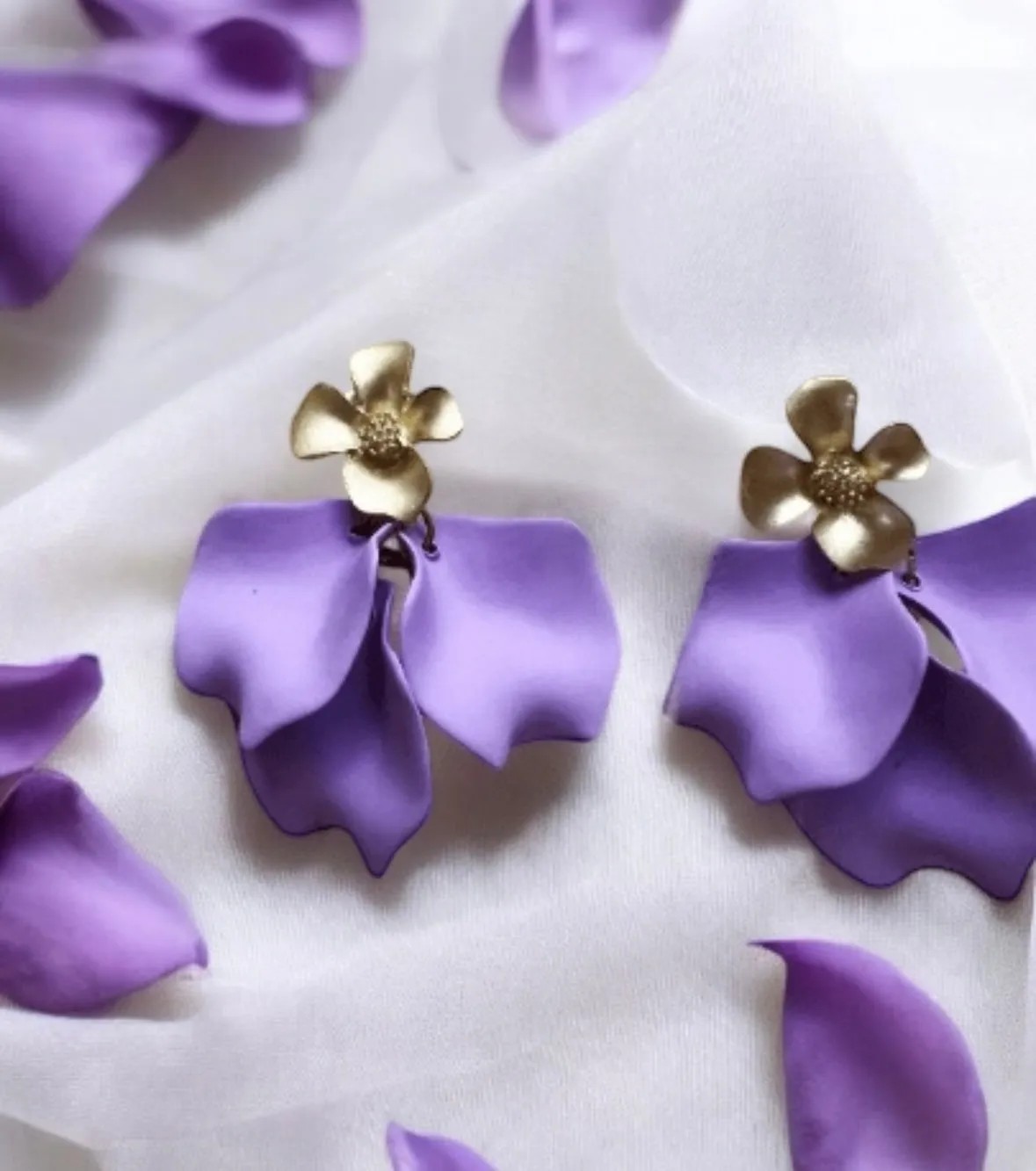 Purple - lilac flower earrings | dangle petals baroque earrings | unique golden bar geometric floral earrings | bridal party wedding earrings