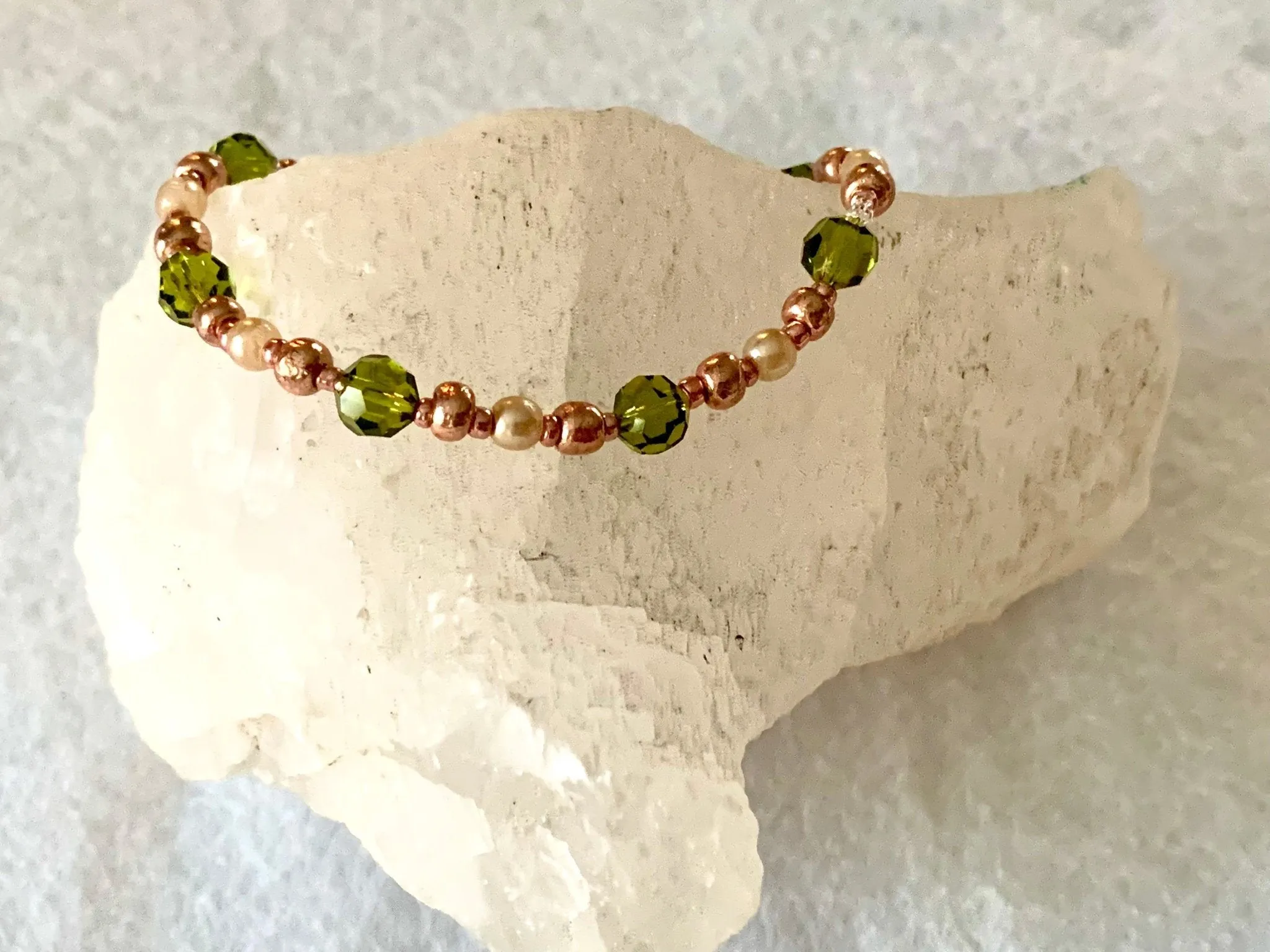 🔴SOLD🔴Leah Handmade Glass, Pearl, and Beaded Expandable Bracelet