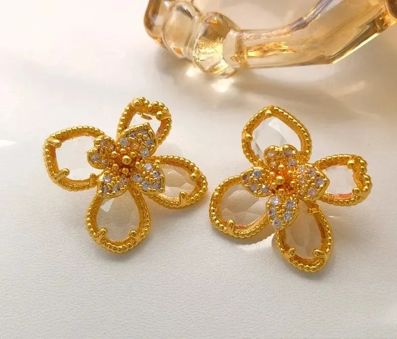 VAIGE Elegant Retro Floral Drop Earrings